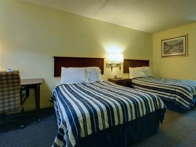 Americas Best Value Inn Comanche Esterno foto